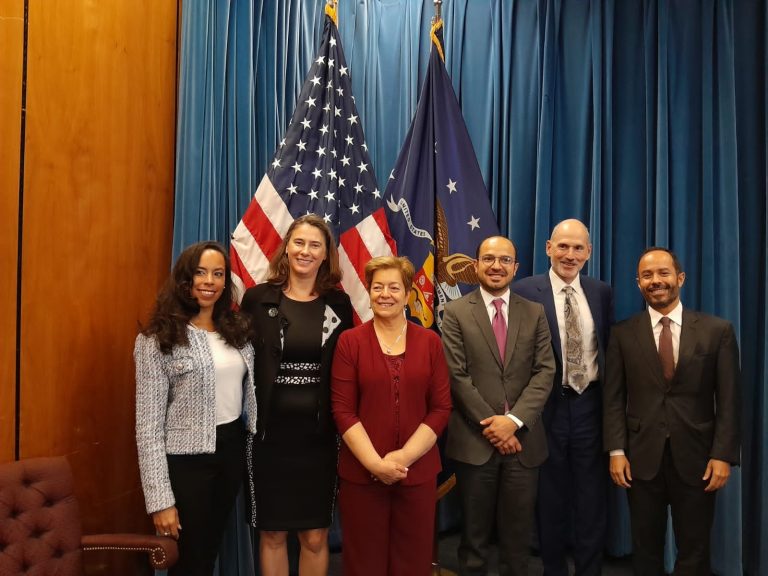 Gobierno de Estados Unidos ofrece apoyo para el trámite de reforma laboral en el Congreso